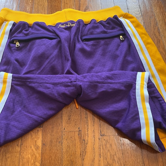 Just Don Mitchell & Ness Los Angeles Lakers Road Shorts Hardwood Classics - Picture 5 of 14